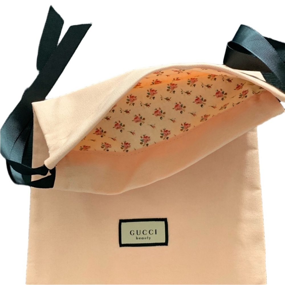 BUNDLE- Gucci Beauty Drawstring Dust Bag & Gucci Balm - Picture 3 of 5